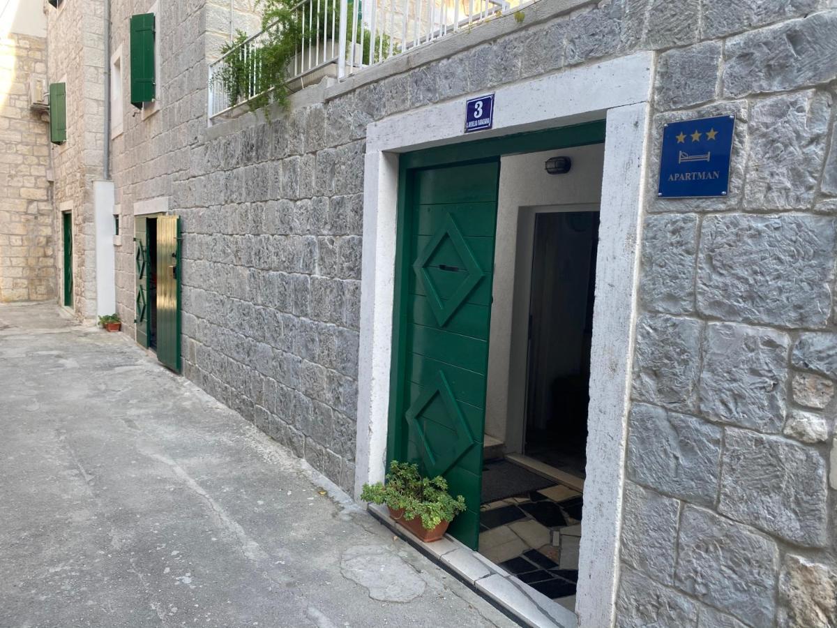 Apartment Stari Dvor Kaštela 外观 照片
