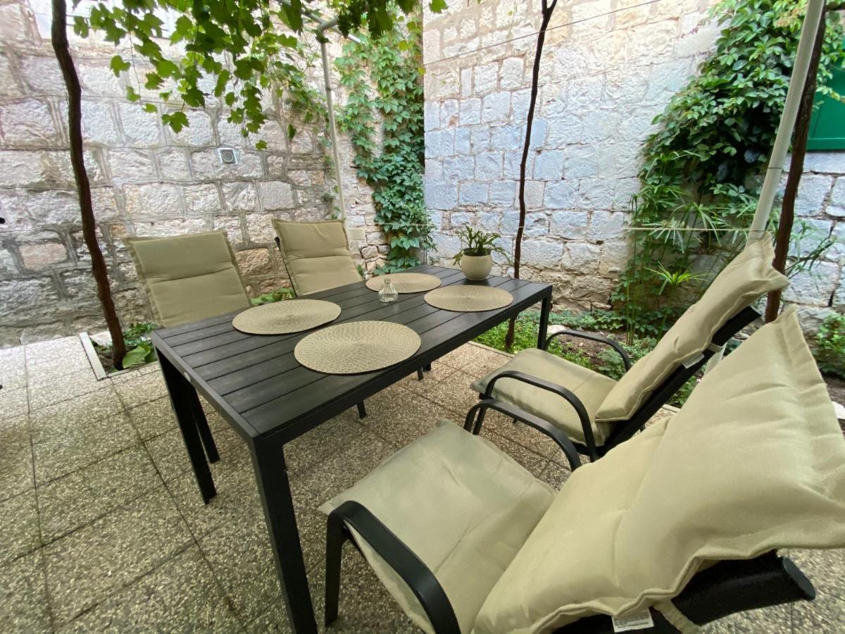 Apartment Stari Dvor Kaštela 外观 照片