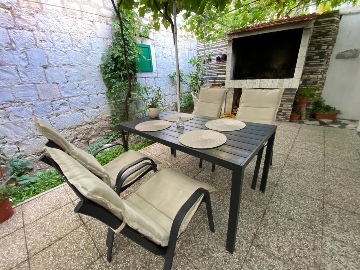 Apartment Stari Dvor Kaštela 外观 照片