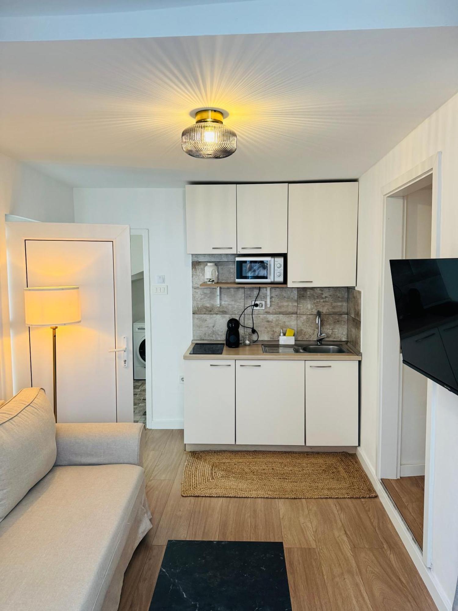 Apartment Stari Dvor Kaštela 外观 照片