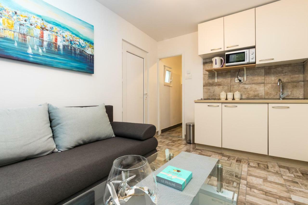 Apartment Stari Dvor Kaštela 外观 照片