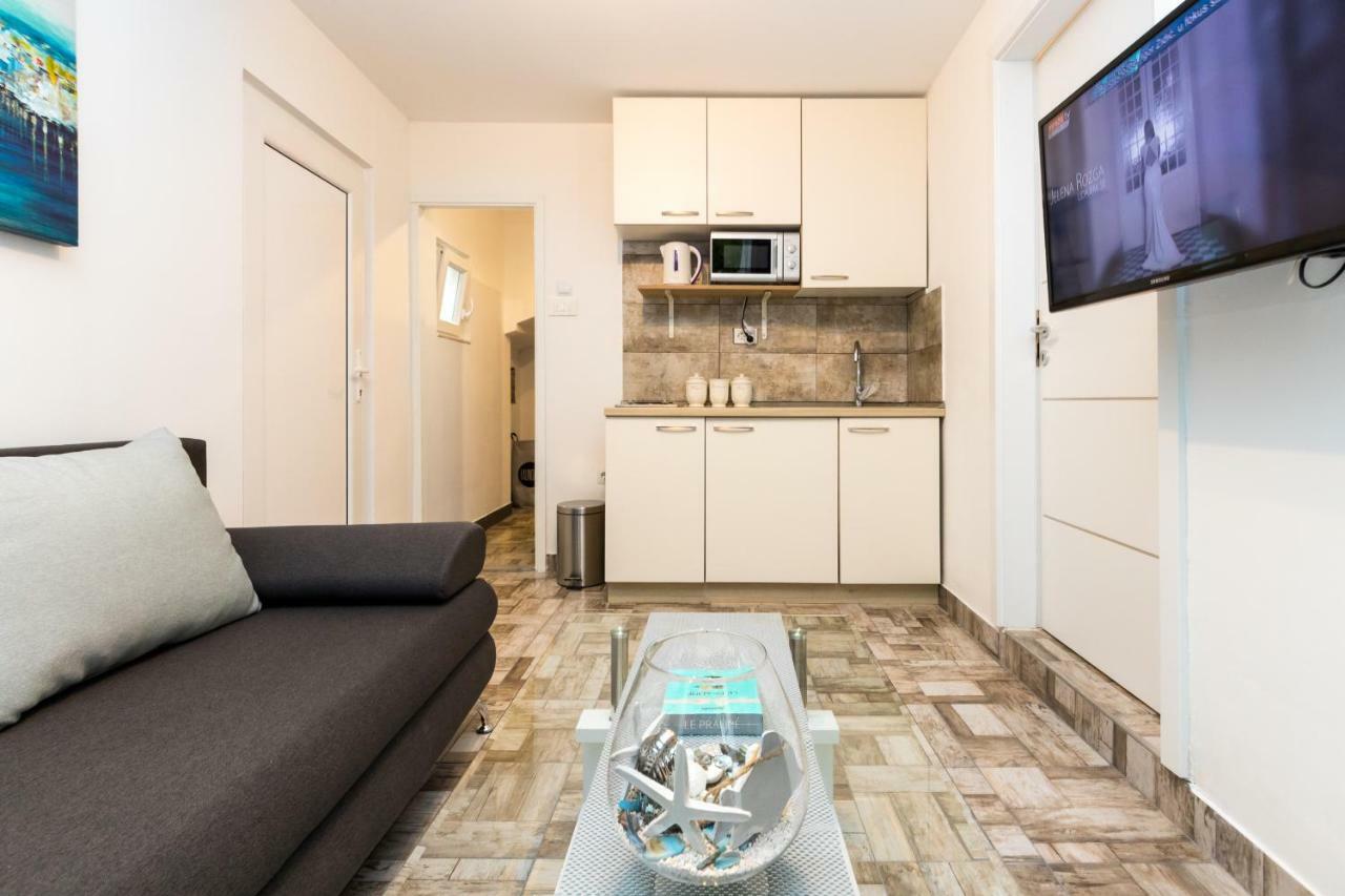 Apartment Stari Dvor Kaštela 外观 照片